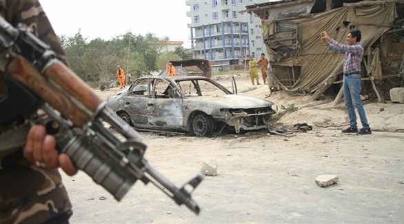 آثار الغارة الأمريكية على سيارة في كابول (أرشيف)