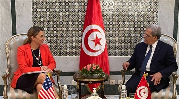 وزير الخارجية التونسي عثمان الجرندي ومساعدة وزير الخارجية الأمريكي يائيل لامبرت (تويتر)