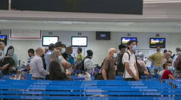 مسافرون في مطار تونس قرطاج الدولي (أرشيف)