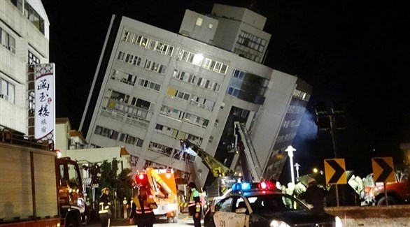 انهيار عمارة سكنية جراء زلزال سابق في تايوان (أرشيف)