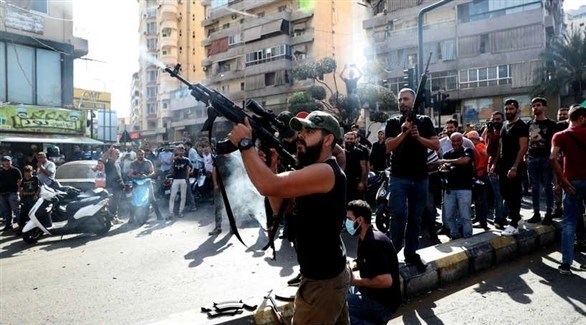 مسلح يطلق النار خلال اشتباكات في بيروت (أرشيف)