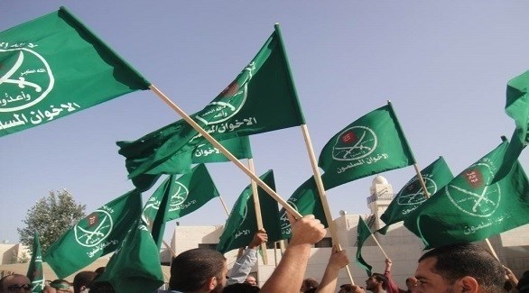 متظاهرون يرفعون رايات الإخوان (أرشيف)