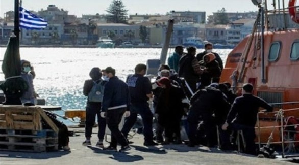 خفر السواحل اليوناني ينقذ مهاجرين من بحر ايجه (أرشيف)