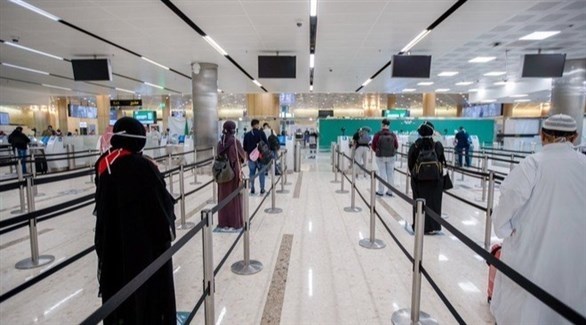 مسافرون في مطار بالسعودية (أرشيف)