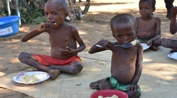 أطفال في مركز تغذية بمدغشقر (أرشيف)