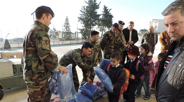 الجيش اللبناني يوزع مساعدات  مختلفة (أرشيف)