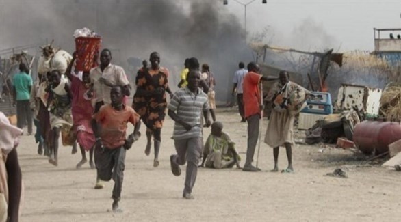سودانيون يفرون من الاشتباكات في غرب دارفور (تويتر)