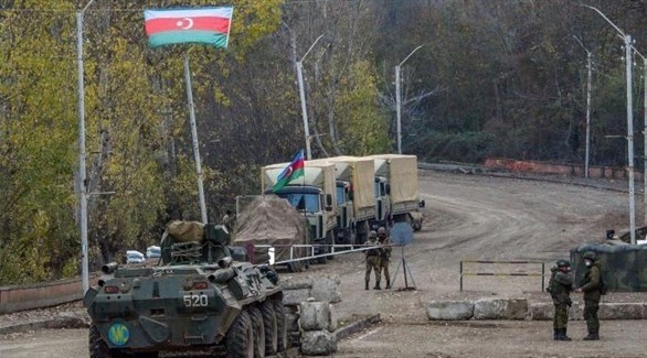 قوات أذرية على الحدود مع أرمينيا (أ ف ب)