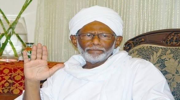 الانقلابي الإخواني السوداني الراحل حسن الترابي (أرشيف)