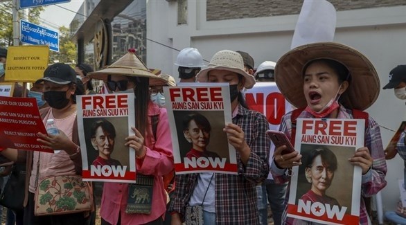 مظاهرات لإنهاء الانقلاب في ميانمار (أرشيف)