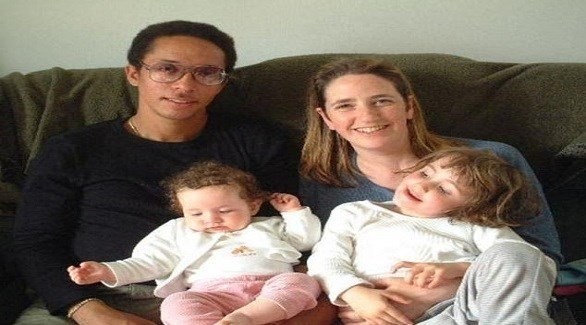 ماري  طومسون مع زوجها المحتال ويل جوردان وطفليهما (ديلي ميل)