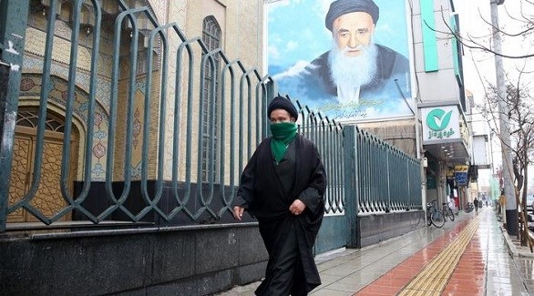 إيراني في أحد شوارع طهران (أرشيف)