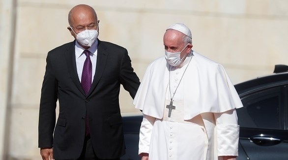 الرئيس العراقي برهم صالح والبابا فرنسيس في بغداد (تويتر)