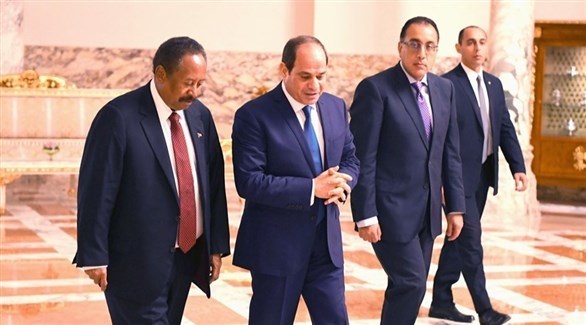 الرئيس المصري عبدالفتاح السيسي ورئيس الوزراء السوداني عبدالله حمدوك (أرشيف)