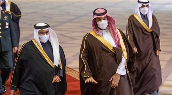 ولي العهد السعودي مستقبلاً نظيرة البحريني (تويتر)