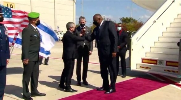 لحظة وصول وزير الدفاع الأمريكي لويد أوستن إلى إسرائيل (تويتر)