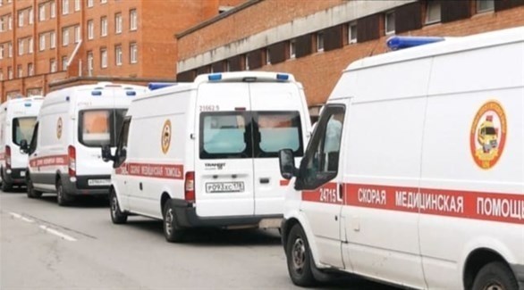 سيارات إسعاف أمام أحد المستشفيات الروسية (أرشيف)
