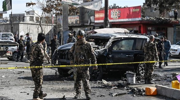 جنود أفغان في موقع تفجير انتحاري سابق بكابول (أرشيف)