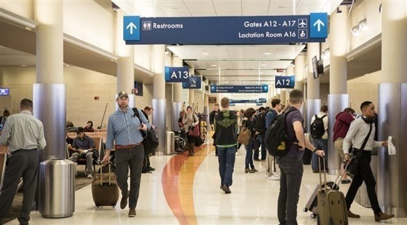 مسافرون في مطار سان انطونيو الأمريكي (أرشيف)