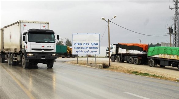 شاحنة للصليب الأحمر الدولي عند معبر كرم أبو سالم (أرشيف)