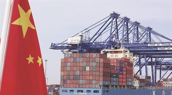 سفينة حاويات في ميناء تانجين بالصين (أرشيف)