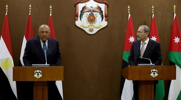 وزيرا خارجية الأردن أيمن الصفدي ومصر سامح شكري (تويتر)