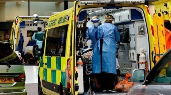 سيارات إسعاف أمام مستشفى في لندن (أرشيف)
