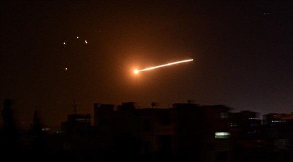 المضادات السورية تحاول التصدي للصواريخ الإسرائيلية (أرشيف / أ ف ب)