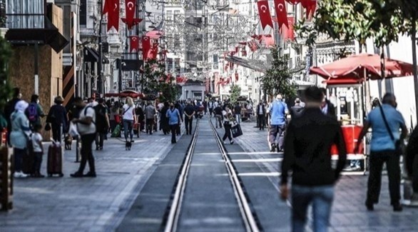 أتراك وسط مدينة إسطنبول (أرشيف)