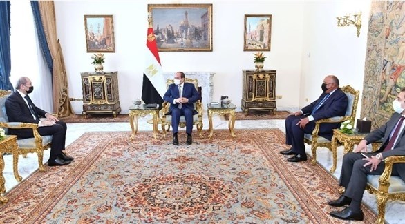 الرئيس المصري عبدالفتاح السيسي خلال لقائه وزير خارجية الأردن أيمن الصفدي (بترا)