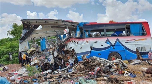 صورة متداولة للحافلة بعد الحادث القاتل (تويتر)