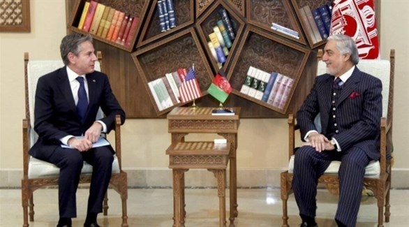وزير الخارجية الأمريكي أنتوني بلينكن ورئيس مجلس المصالحة الأفغاني عبد الله عبدالله (أرشيف)