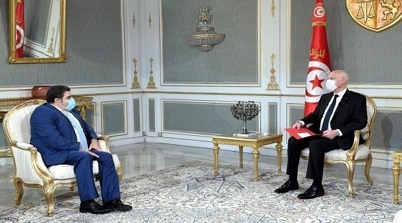الرئيس قيس سعيّد مستقبلا رئيس ديوان الحبوب في تونس الخميس (الرئاسة التونسية)