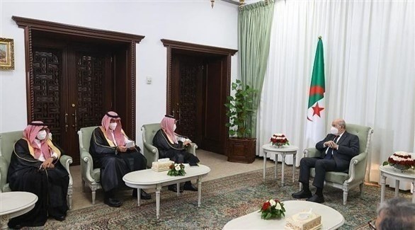 الرئيس الجزائري عبدالمجيد تبون خلال استقباله وزير الخارجية السعودي (واس)