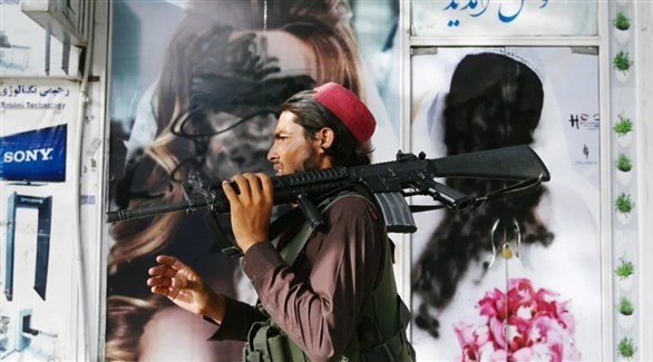 مسلح في أحد شوارع كابول (أرشيف)