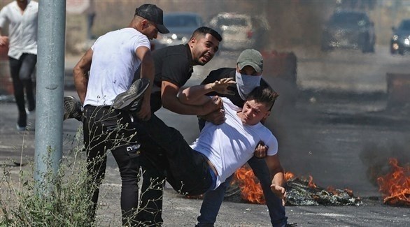 إصابة فلسطيني خلال مواجهات مع الجيش الإسرائيلي في الضفة الغربية (أرشيف)