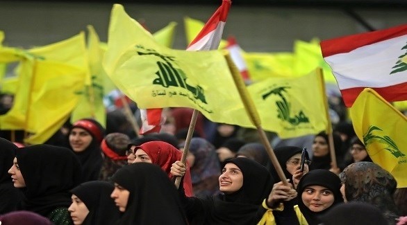 سيدات في تظاهرة لدعم حزب الله اللبناني في بيروت (أرشيف)
