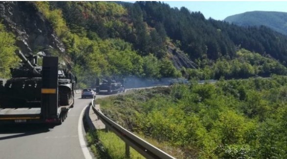 قوات صربية قرب الحدود مع كوسوفو (تويتر)