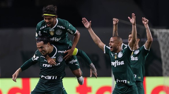 الدوري البرازيلي: بالميراس يكتسح كوريتيبا ويعزز صدارته