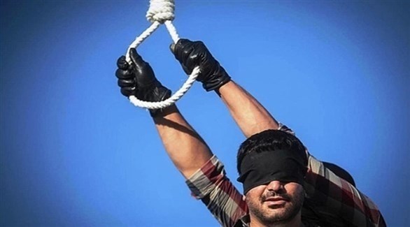 جلاد يستعد لشنق متهم في إيران (أرشيف)