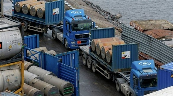 شاحنات تنقل مواد مستخرجة من مناجم كازاخستان.(أرشيف)