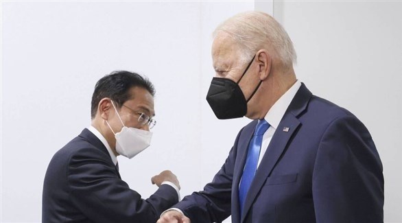 الرئيس الأمريكي جو بايدن ورئيس الوزراء الياباني فوميو كيشيدا (أرشيف)