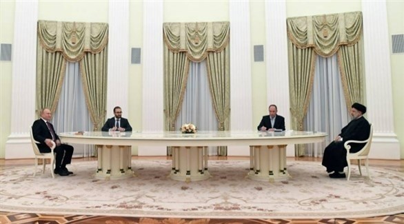 الرئيسان الروسي فلاديمير بوتين والإيراني إبراهيم رئيسي خلال محادثاتهما في موسكو.(أف ب)