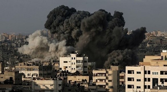 تصاعد الدخان بعد غارة إسرائيلية سابقة على سوريا (أرشيف)