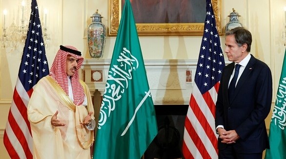 وزيرا الخارجية الأمريكي أنتوني بلينكن والسعودي الأمير فيصل بن فرحان (أرشيف)