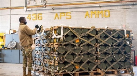 شحنة أسلحة أمريكية في طريقها إلى أوكرانيا (أرشيف)