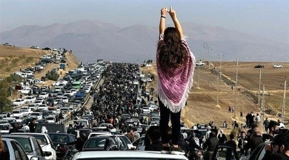 إيرانيون يحيون أربعينية الكردية مهسا أميني (أرشيف)