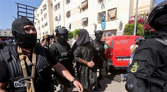 عناصر أمنية في المغرب أثناء القبض على أحد المطلوبين (أرشيف)