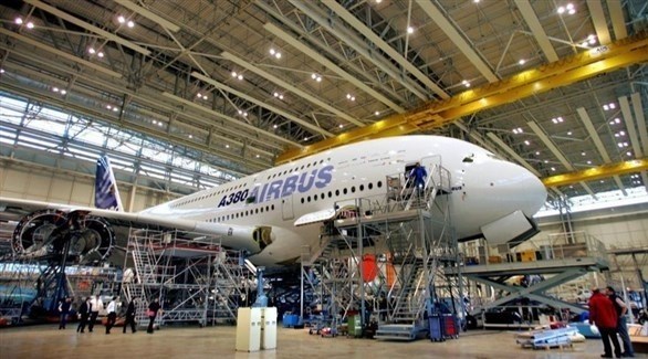 طائرة في ورشة تجميع بمصانع إيرباص في تولوز الفرنسية (أرشيف)