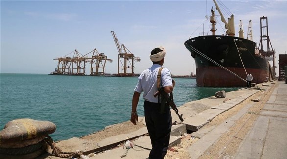 مسلح حوثي في ميناء الحديدة اليمني (أرشيف)
